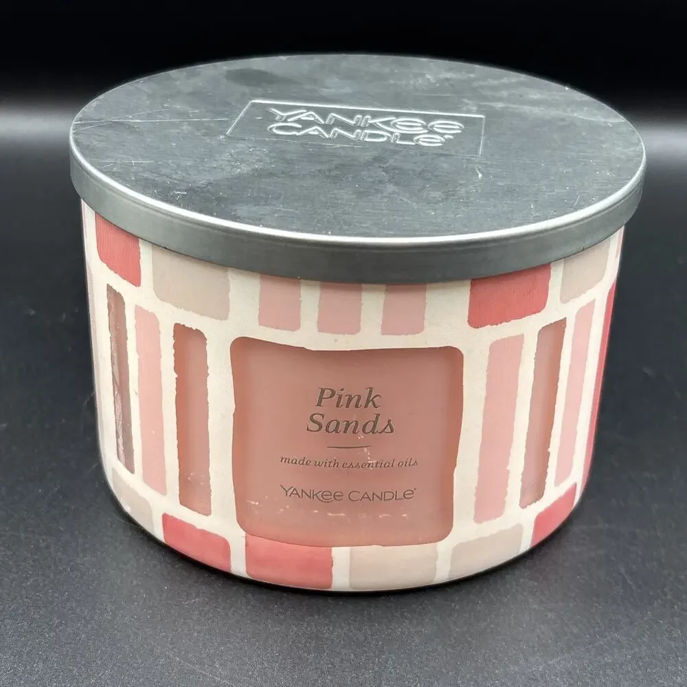 Yankee Candle Pink Sands Scent in a Signature Glass Jar-17 oz-3 Wick